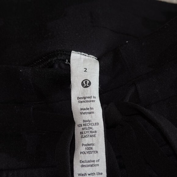Women's Size 2 Lululemon Ready to Rulu High Rise Jogger, Full Length, Black Camo - Picture 5 of 7